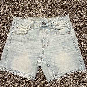 American eagle women’s hi-rise shortie shorts
